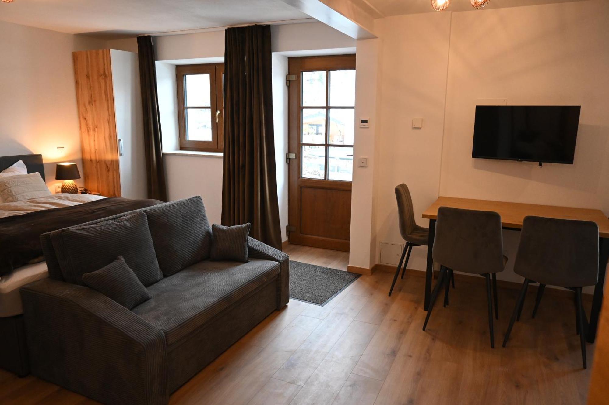 Nicky Apartments And Studios Нийдерау Екстериор снимка