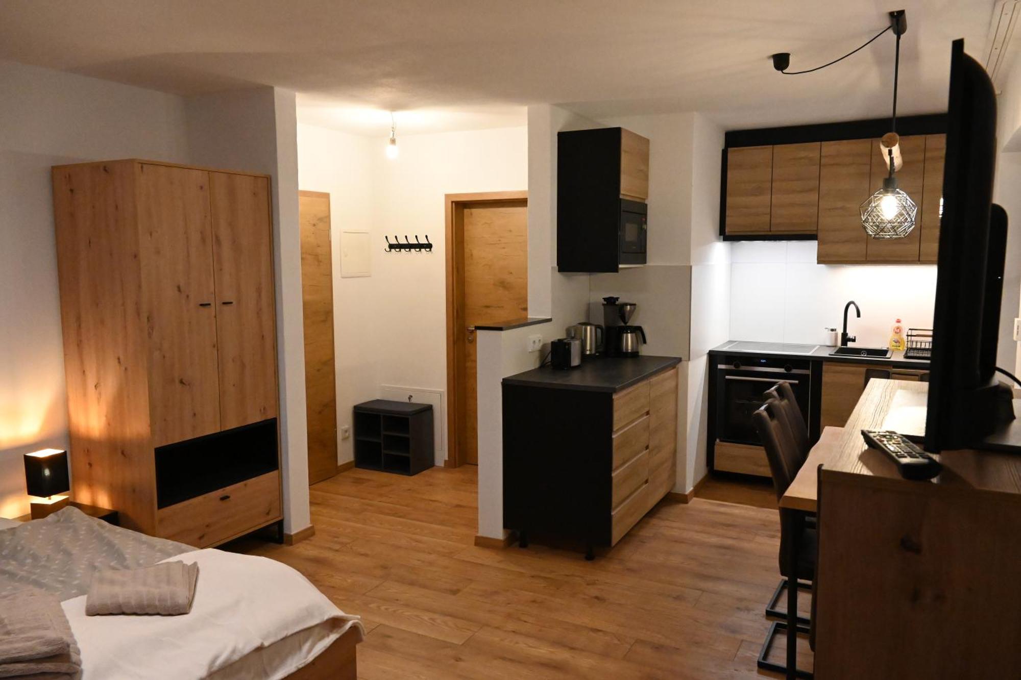 Nicky Apartments And Studios Нийдерау Екстериор снимка
